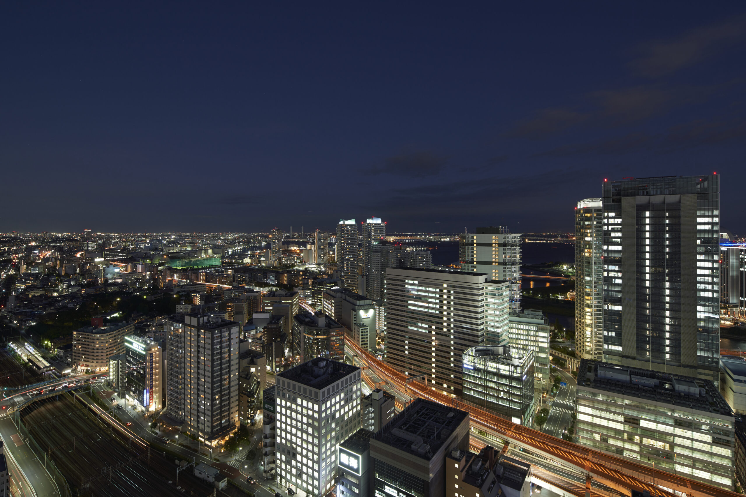 THE YOKOHAMA FRONT TOWER