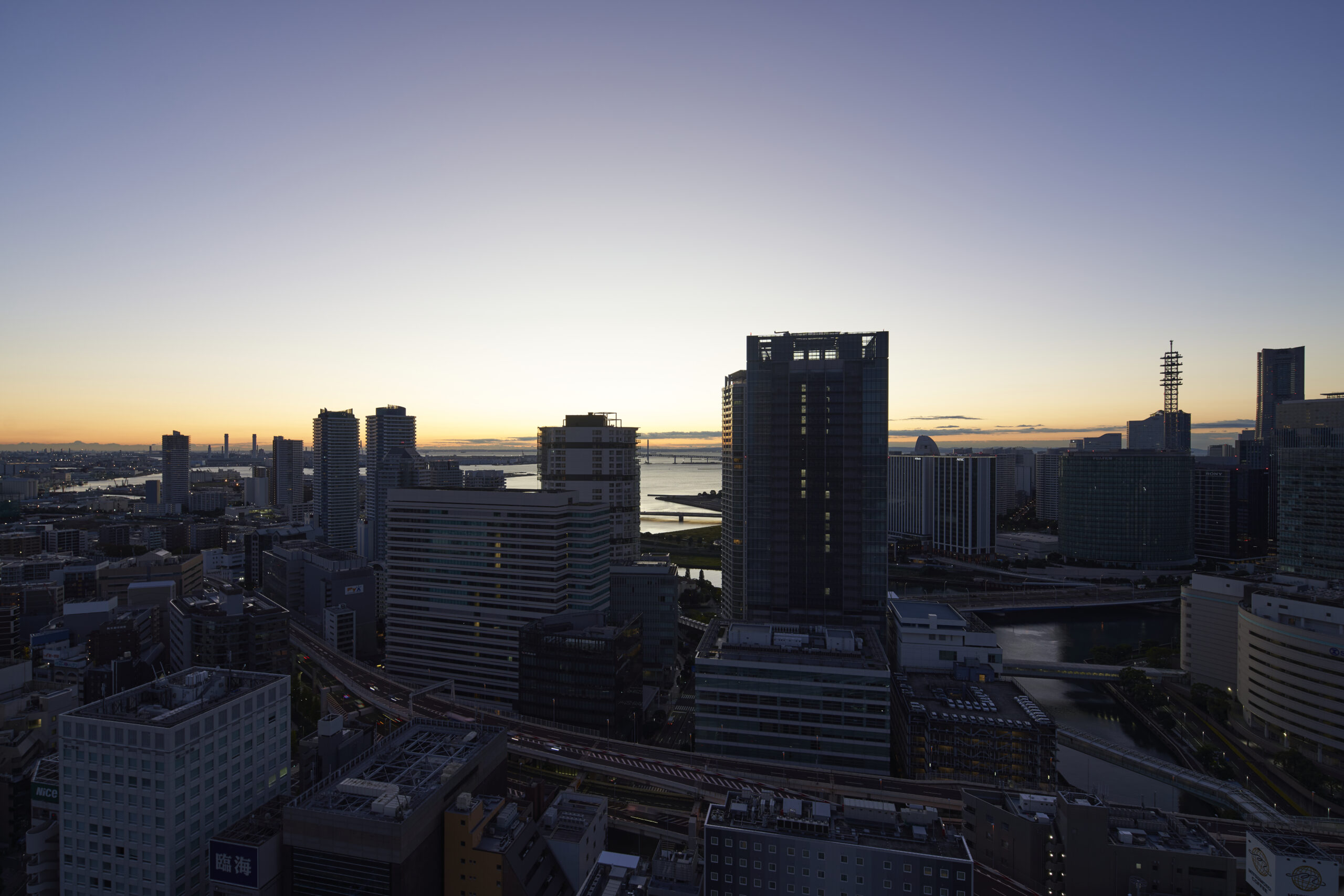 THE YOKOHAMA FRONT TOWER